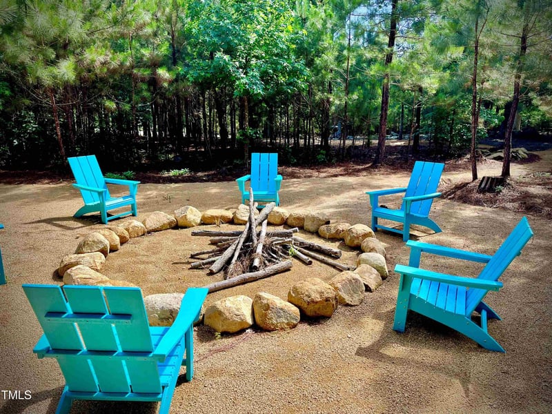 586 Poythress Rd, Chapel Hill, NC 27516