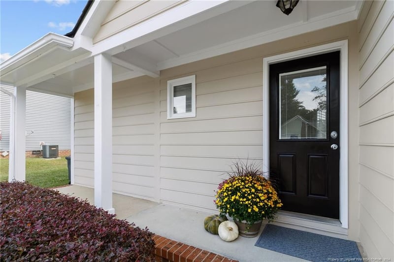 5863 Pettigrew Dr, Fayetteville, NC 28314