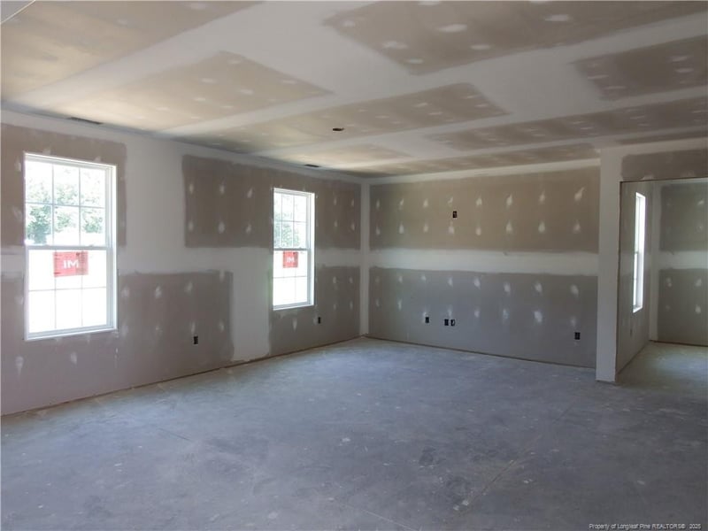 5865 Panther Dr, Hope Mills, NC 28348