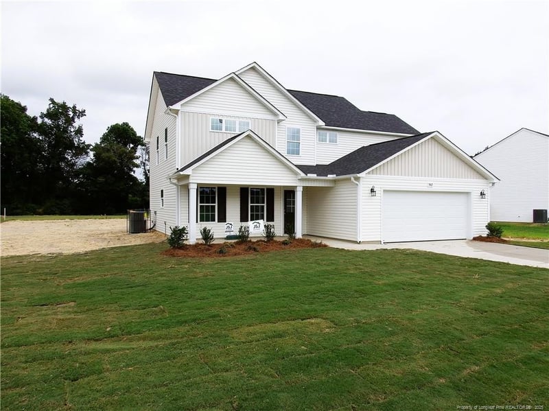 5865 Panther Dr, Hope Mills, NC 28348