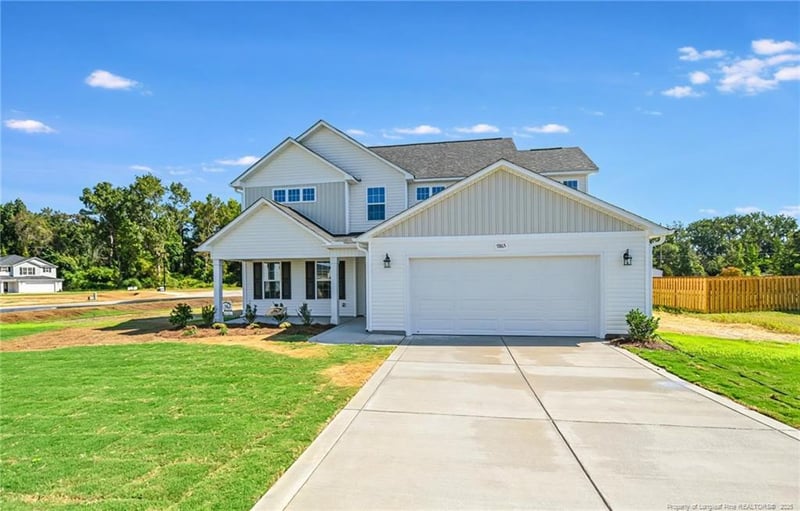 5865 Panther Dr, Hope Mills, NC 28348