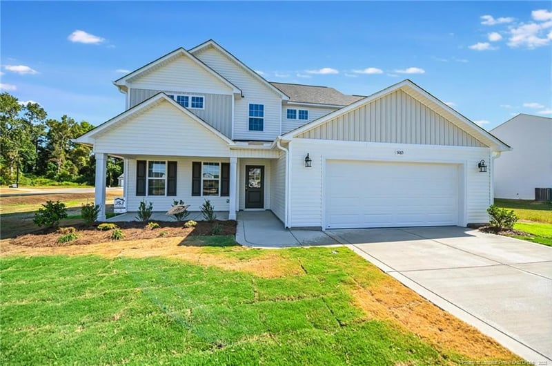 5865 Panther Dr, Hope Mills, NC 28348