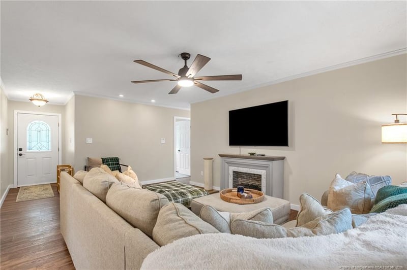 5870 Hunting Ridge Rd, Hope Mills, NC 28348