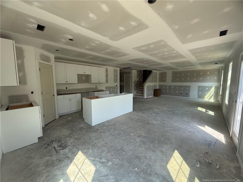 5871 Panther Dr, Hope Mills, NC 28348