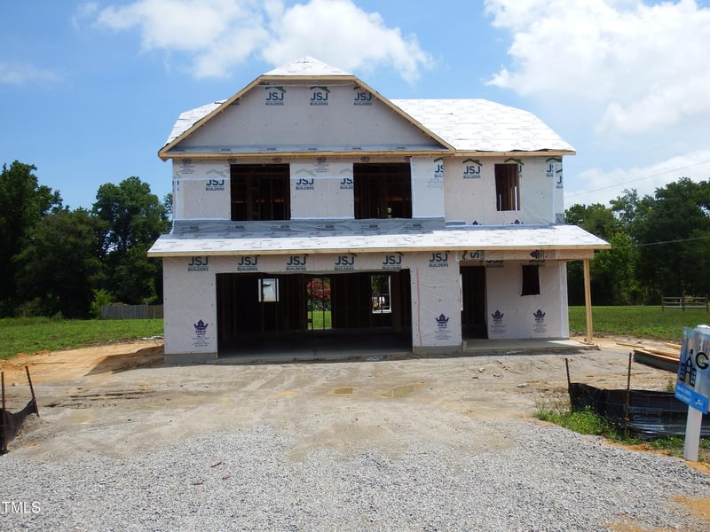 5877 Panther Dr, Hope Mills, NC 28348