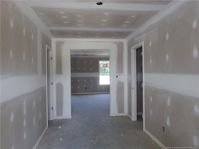 5877 Panther Dr, Hope Mills, NC 28348