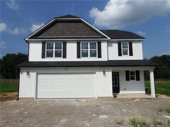 5877 Panther Dr, Hope Mills, NC 28348