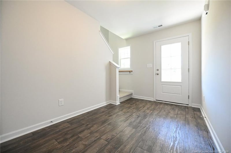 5877 Panther Dr, Hope Mills, NC 28348