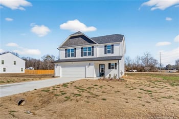 5877 Panther Dr, Hope Mills, NC 28348
