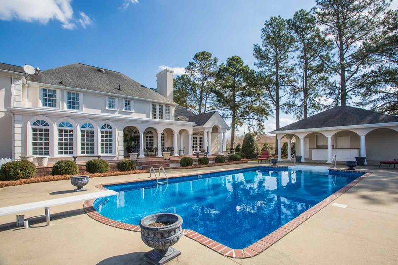 588 Dogeye Rd, Benson, NC 27504