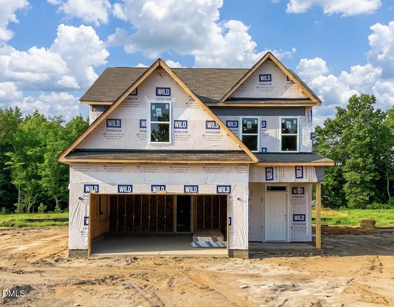 588 Springtooth Dr, Zebulon, NC 27597