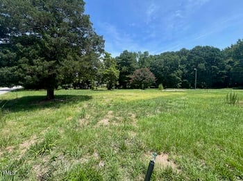 5886 Nc 96 , Selma, NC 27576