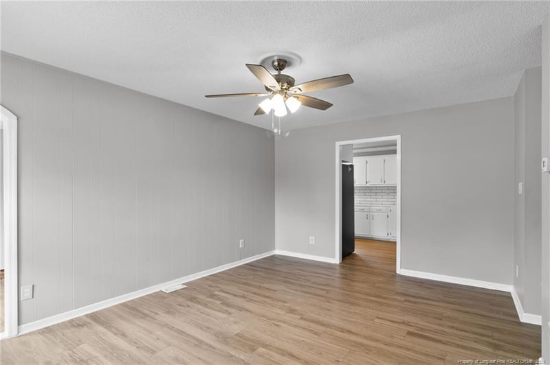 5889 Hunting Ridge Rd, Hope Mills, NC 28348