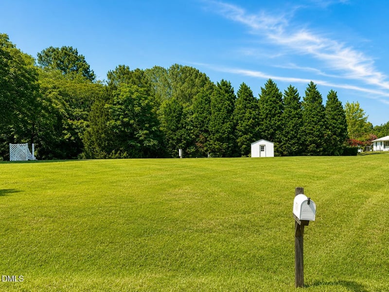589 Morgan Rd, Benson, NC 27504