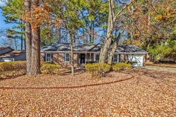 5890 Waccamaw Ct, Fayetteville, NC 28314