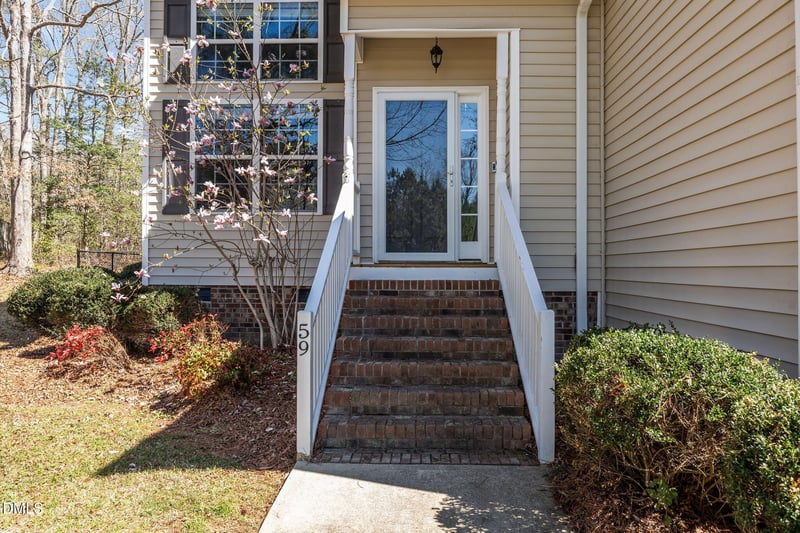 59 Joni Ct, Four Oaks, NC 27524
