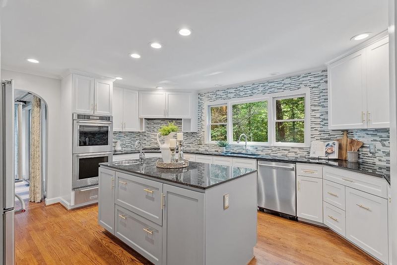 59 Kimberly Dr, Durham, NC 27707