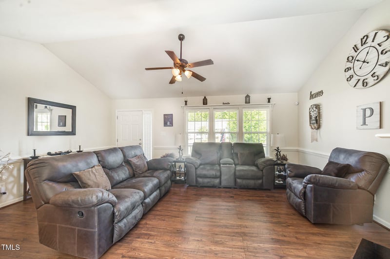 59 Long Grass Dr, Smithfield, NC 27577