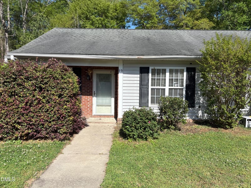 59 Sussex Dr, Smithfield, NC 27577