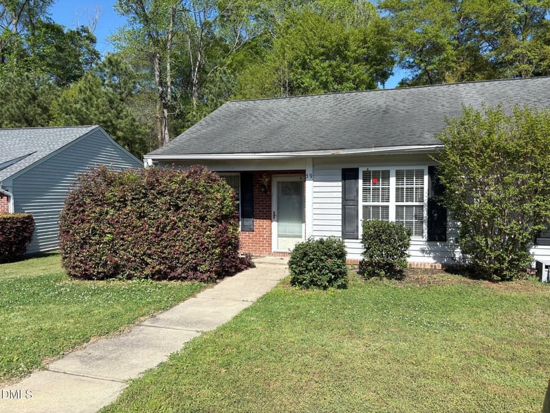 59 Sussex Dr, Smithfield, NC 27577