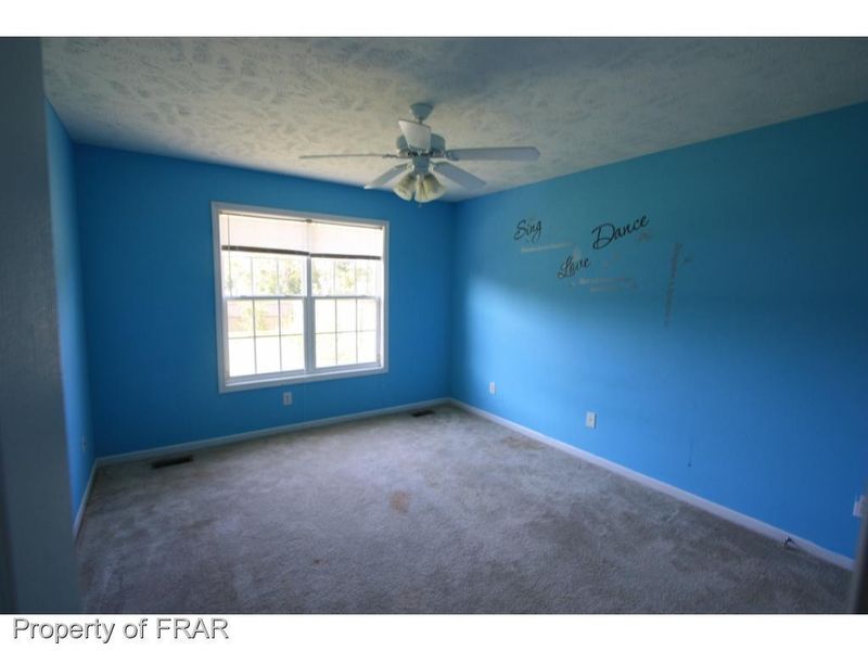 5900 Gentleman Dr, Hope Mills, NC 28348