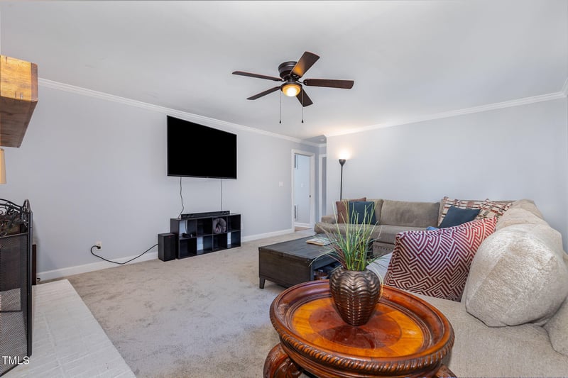 5900 Holly Dr, Raleigh, NC 27616