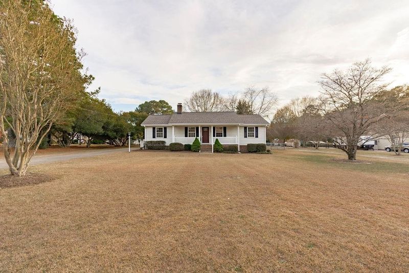 5901 Burt Rd, Fuquay Varina, NC 27526