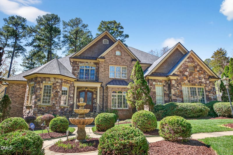 5901 Charleycote Dr, Raleigh, NC 27614