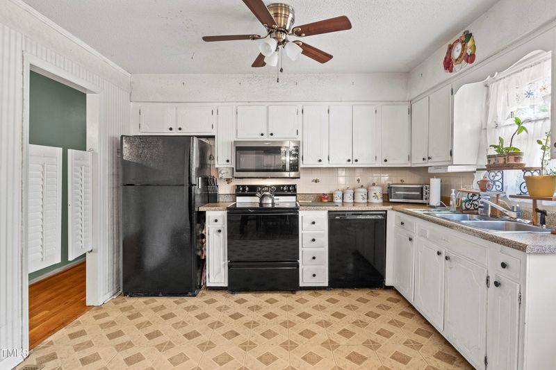 5901 Farm Gate Rd, Raleigh, NC 27606
