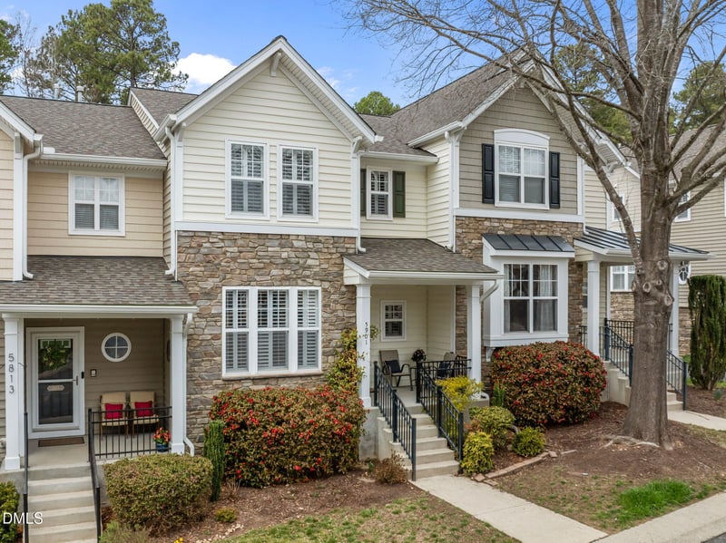 5901 Hourglass Ct, Raleigh, NC 27612