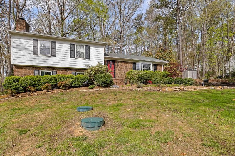 5901 Scalybark Rd, Durham, NC 27712