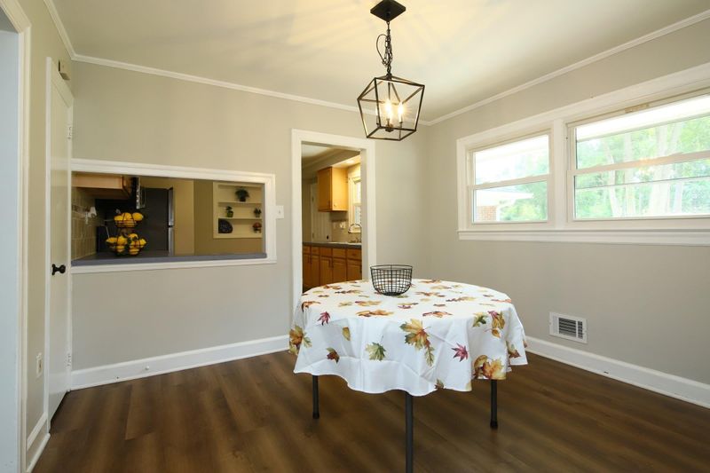 5902 Barbee Chapel Rd, Chapel Hill, NC 27517