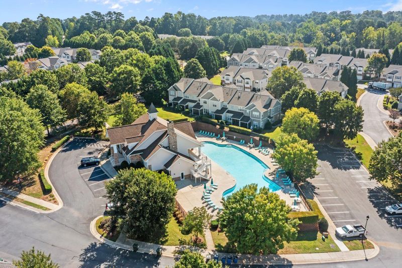 5903 Chivalry Ct, Raleigh, NC 27612