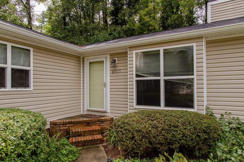 5903 Suncreek Ct, Raleigh, NC 27606