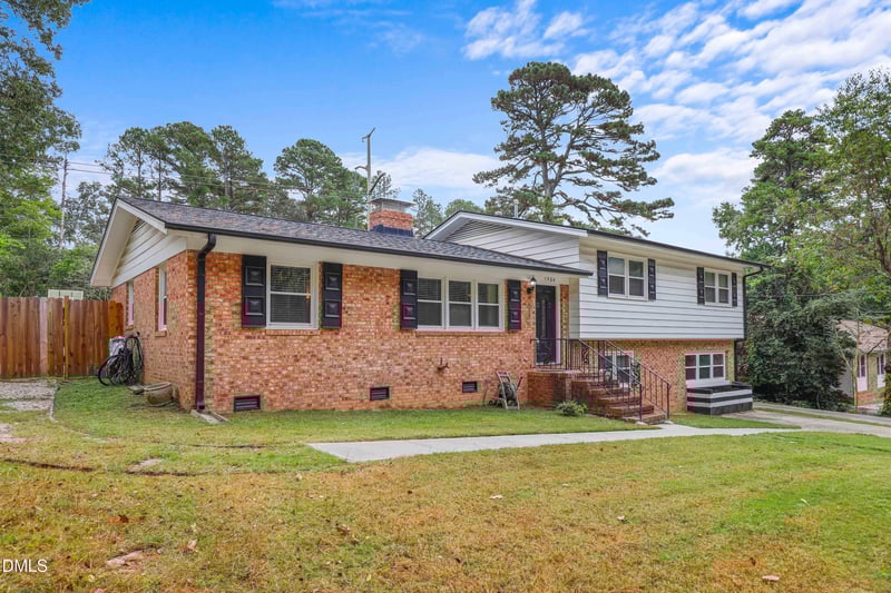 5904 Deblyn Ave, Raleigh, NC 27612