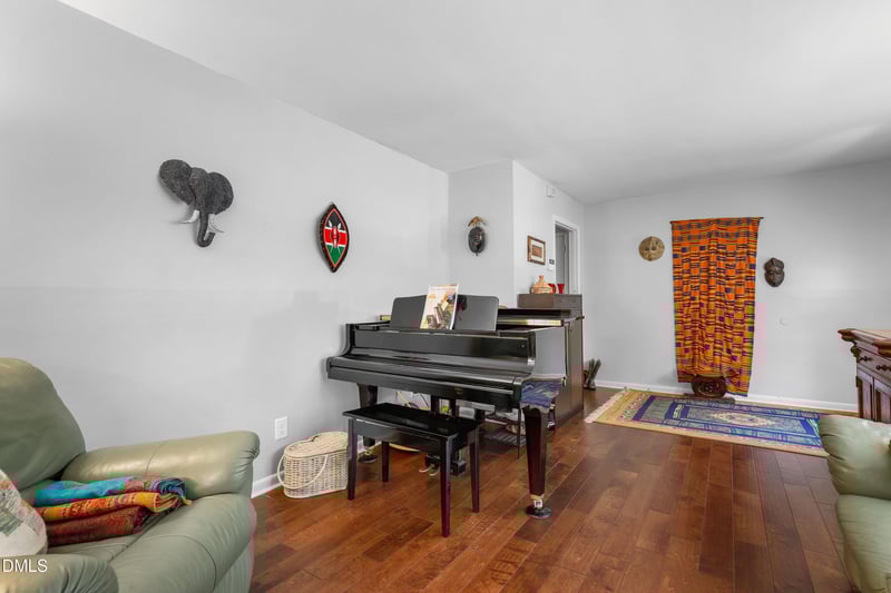 5904 Deblyn Ave, Raleigh, NC 27612
