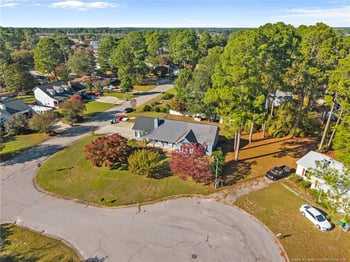 5904 Genesis Ct, Hope Mills, NC 28348