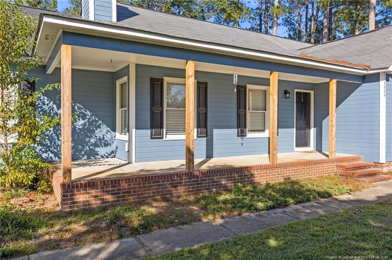 5904 Genesis Ct, Hope Mills, NC 28348