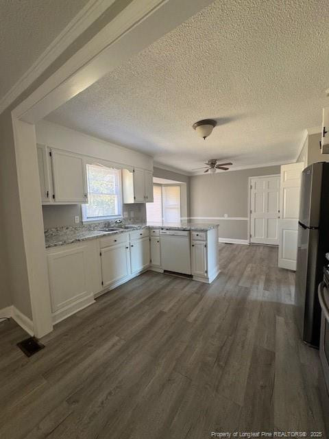5904 Lake Terrace Ct, Fayetteville, NC 28304