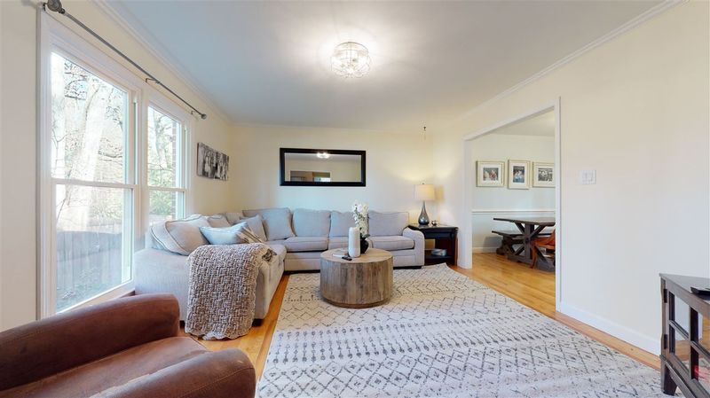 5904 Timber Ridge Dr, Raleigh, NC 27609