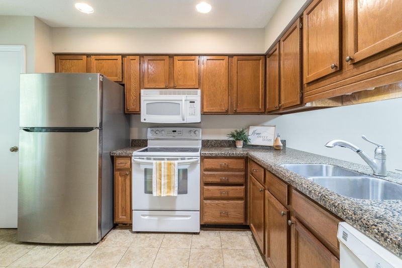 5904 Whitebud Dr, Raleigh, NC 27609