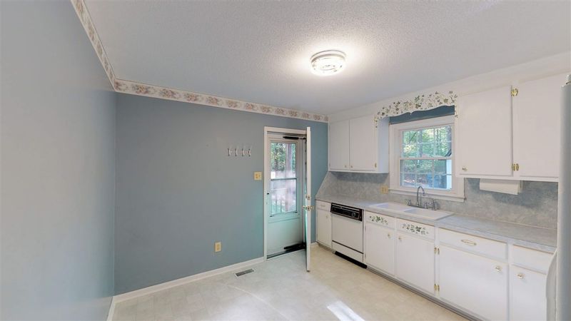 5905 Crabapple Rd, Durham, NC 27712