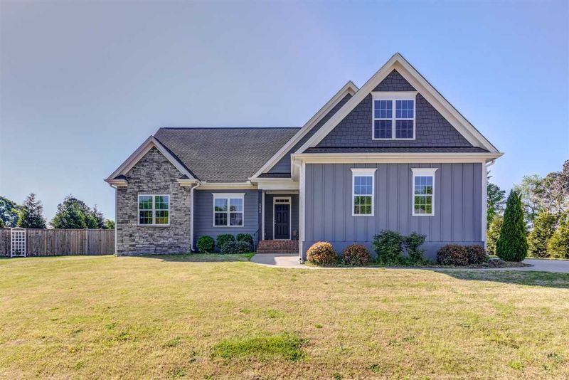 5905 Lunenburg Dr, Raleigh, NC 27603
