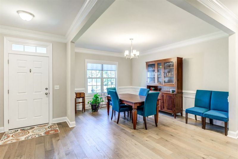 5905 Lunenburg Dr, Raleigh, NC 27603