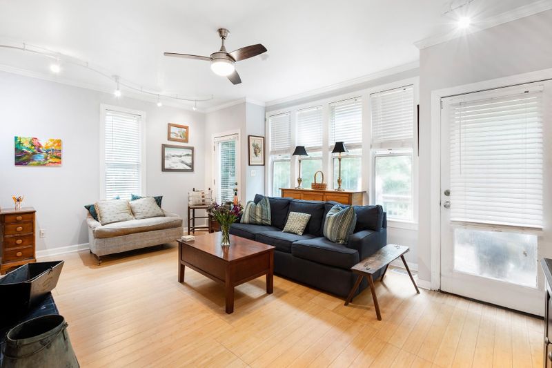 5905 Sentinel Dr, Raleigh, NC 27609