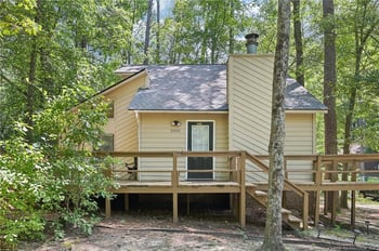 5905 Waters Edge Dr, Fayetteville, NC 28314
