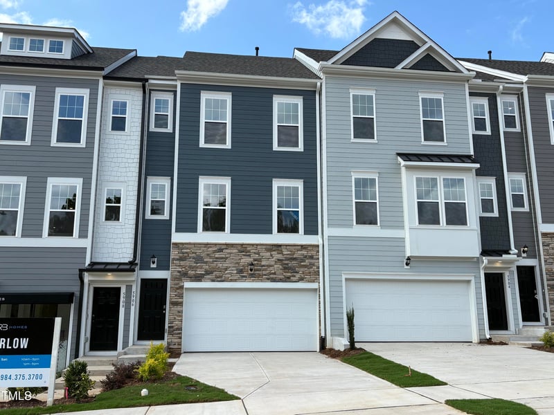 5906 Dunzo Dr, Raleigh, NC 27617