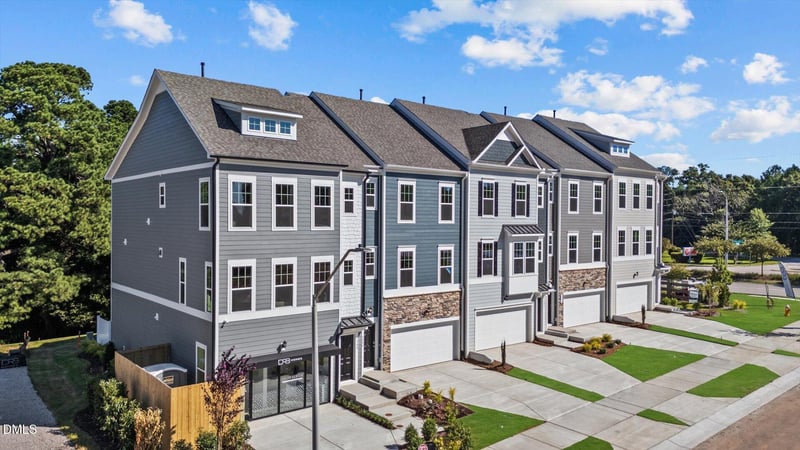 5906 Dunzo Dr, Raleigh, NC 27617