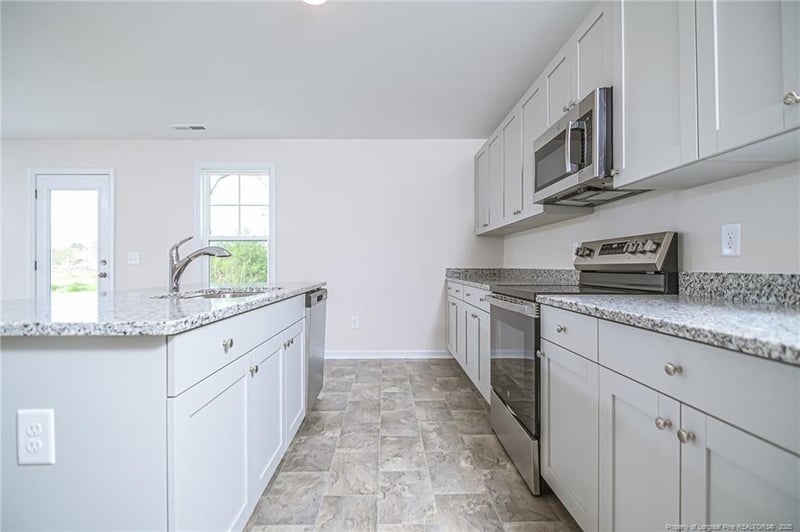 5906 Gator Way, Hope Mills, NC 28348