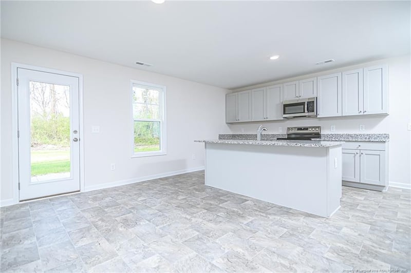 5906 Gator Way, Hope Mills, NC 28348